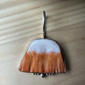 Southwestern Style Pendant 2.25 Inch Spiny Oyster‎ Pictograph Sterling 21.0g